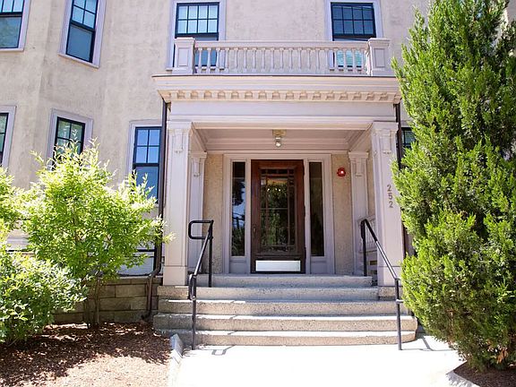 3rd image of 252 Massachusetts Ave #11058