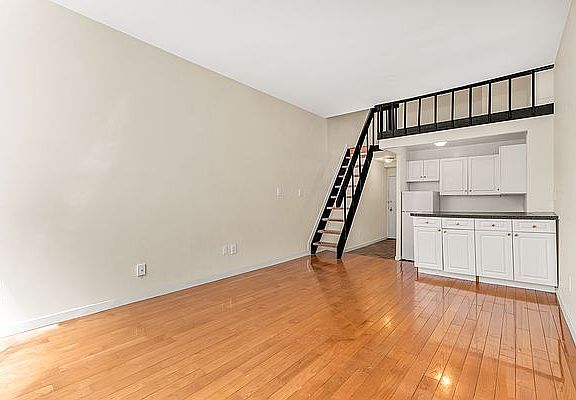 2nd image of 9 E 32nd St #8FI