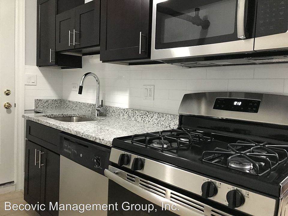 2nd image of 7736-42 N Ashland 1609-1611 W Juneway Ter #1E