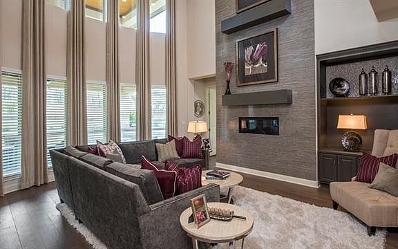 3rd image of 3925 Veneto Cir