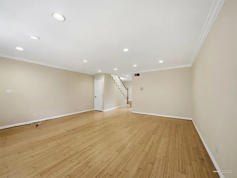 4610 Densmore Ave #9 — Photo 18