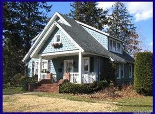 3399 Lufberry Ave, Wantagh, NY 11793