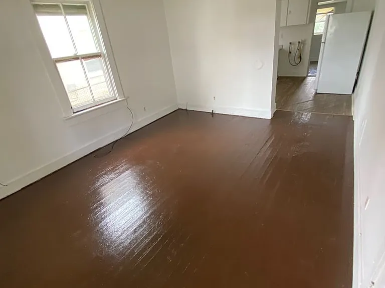 1219 Campbell Ave — Photo 2
