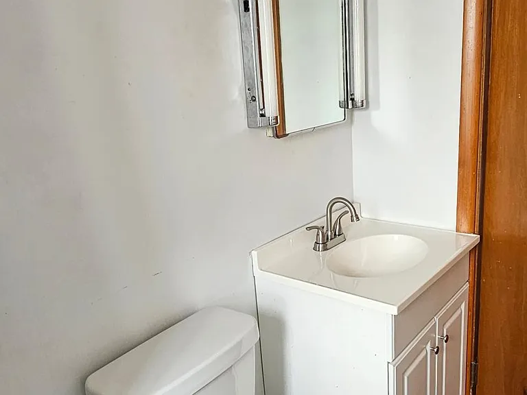 1504 W 4th Ave — Photo 6