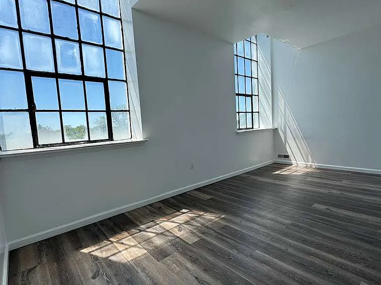 505 Grand St #3N — Photo 4