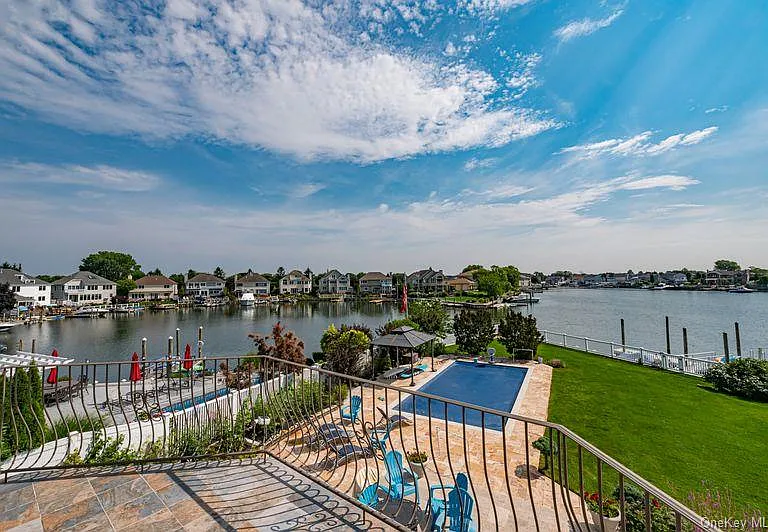 37 Crescent Cove Cir — Photo 35