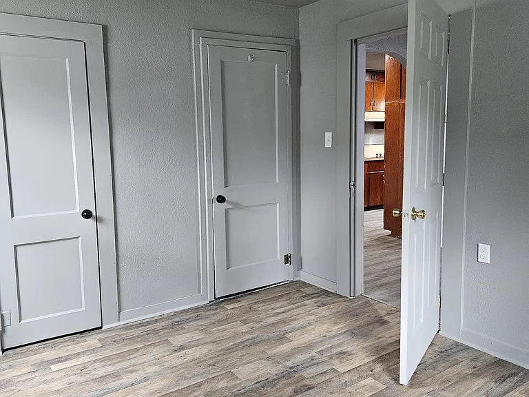 904 N Main St — Photo 9