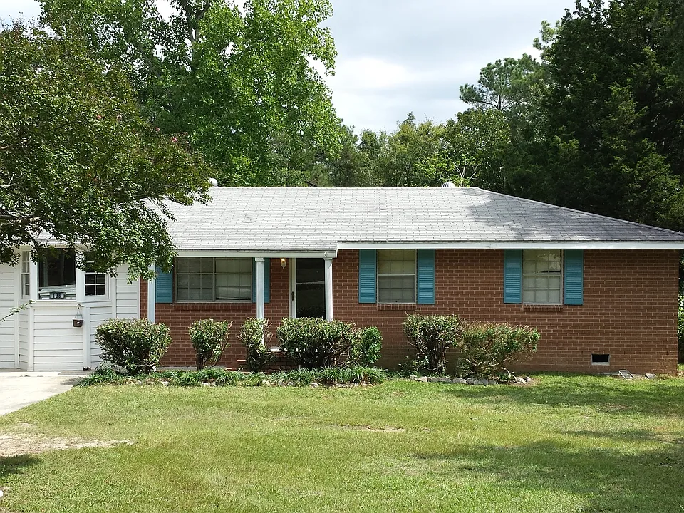 138 Hickory Dr