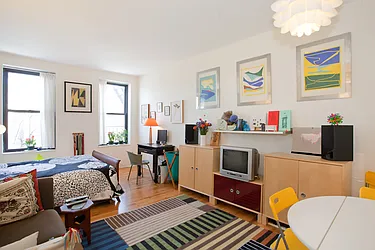 Sold by Avenue Sotheby's International Realty