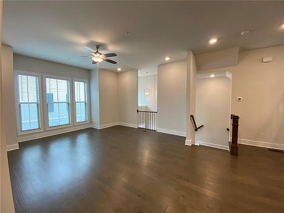 Fowler Open Concept Living Within Mason Main Community