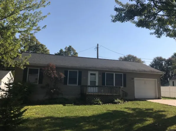 304 Spring St, Wakarusa, IN 46573