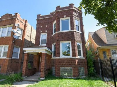 2323 N Kilbourn Ave, Chicago, IL, 60639