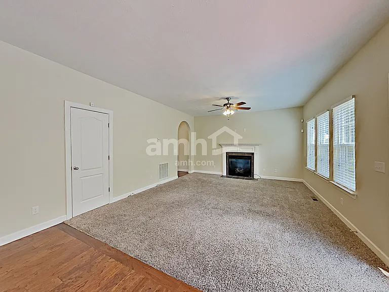 6943 Calderwood Dr — Photo 7