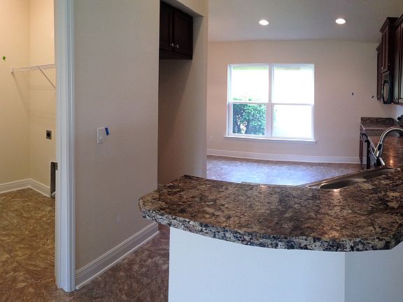 5th image of 2173 Bexley Dr