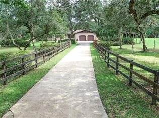 2095 Genova Dr, Oviedo, FL 32765