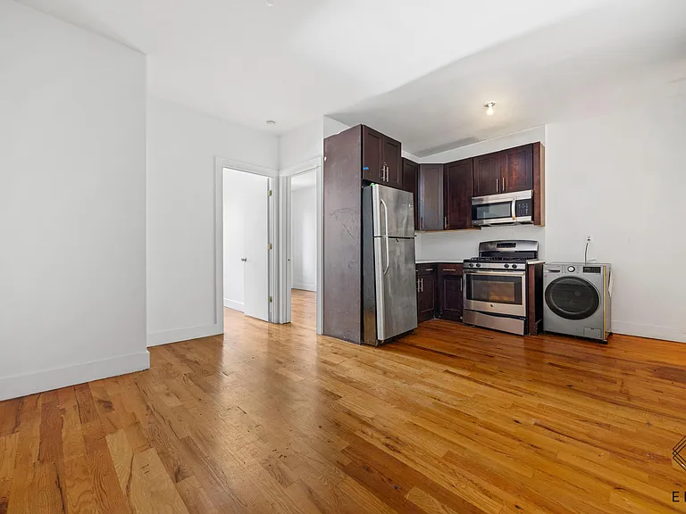 735 Rogers Ave #2L — Photo 2