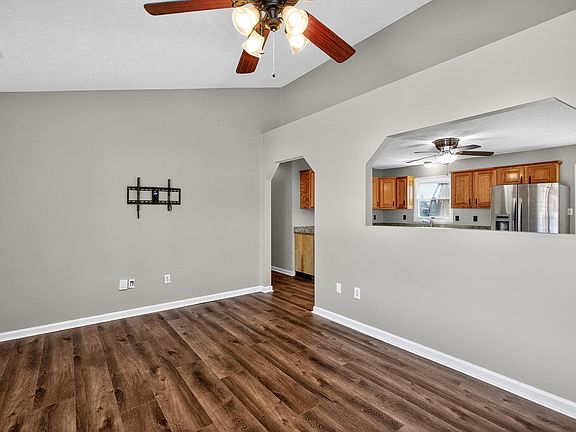 4th image of 111 Berry Patch Dr