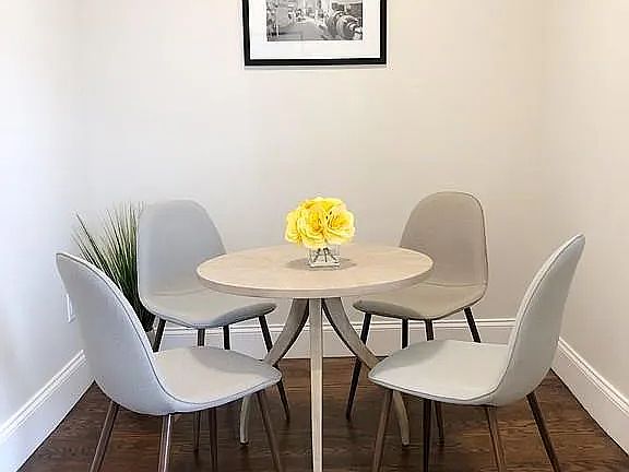 5th image of 249 Lexington St #1