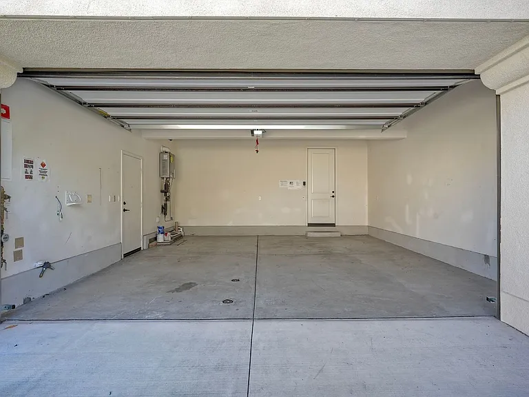 729 Merit Dr — Photo 22
