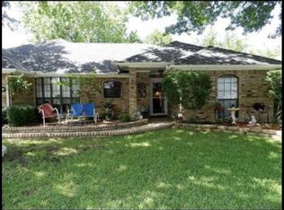 205 NE Brushy Mound Rd, Burleson, TX 76028
