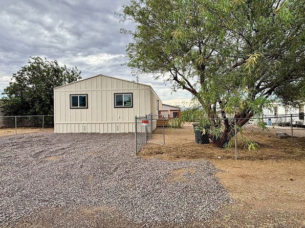 946 W Saguaro St