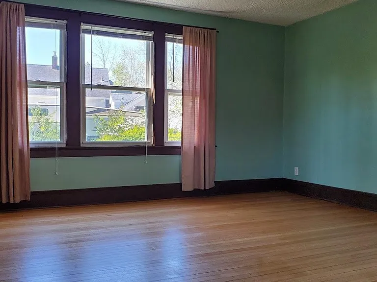 2599 Main St — Photo 10