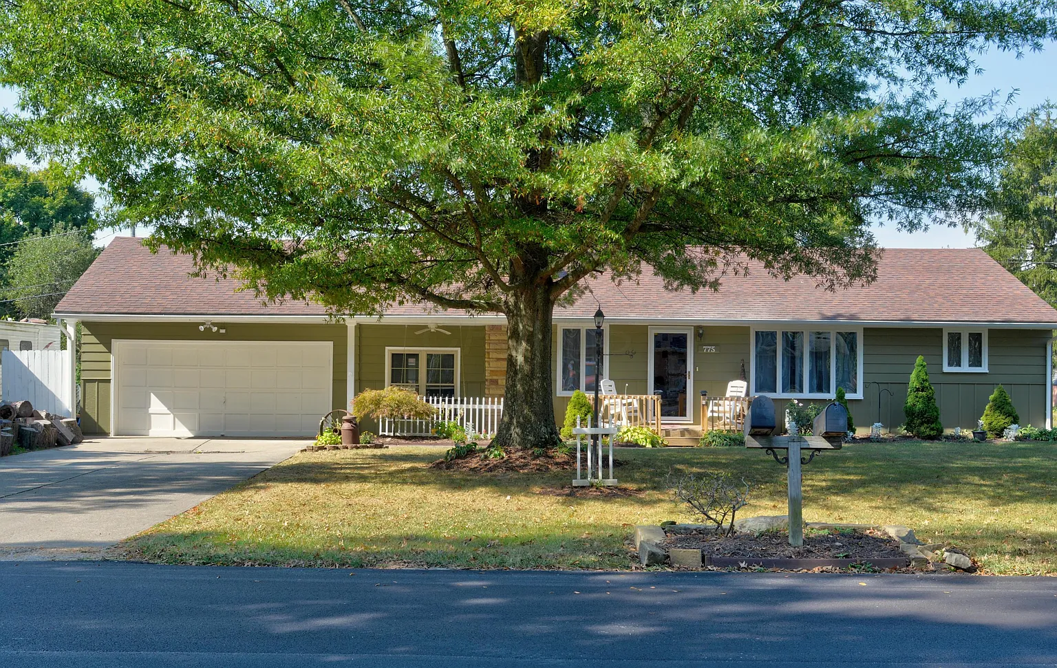 775 Fieldson Dr photo 1