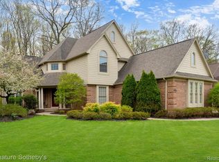 21684 Chase Dr, Novi, MI 48375
