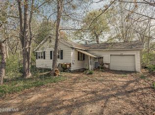 706 Swaggertown Rd, Scotia, NY 12302