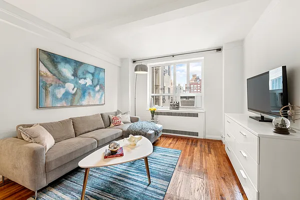 Rented by Compass | media 19