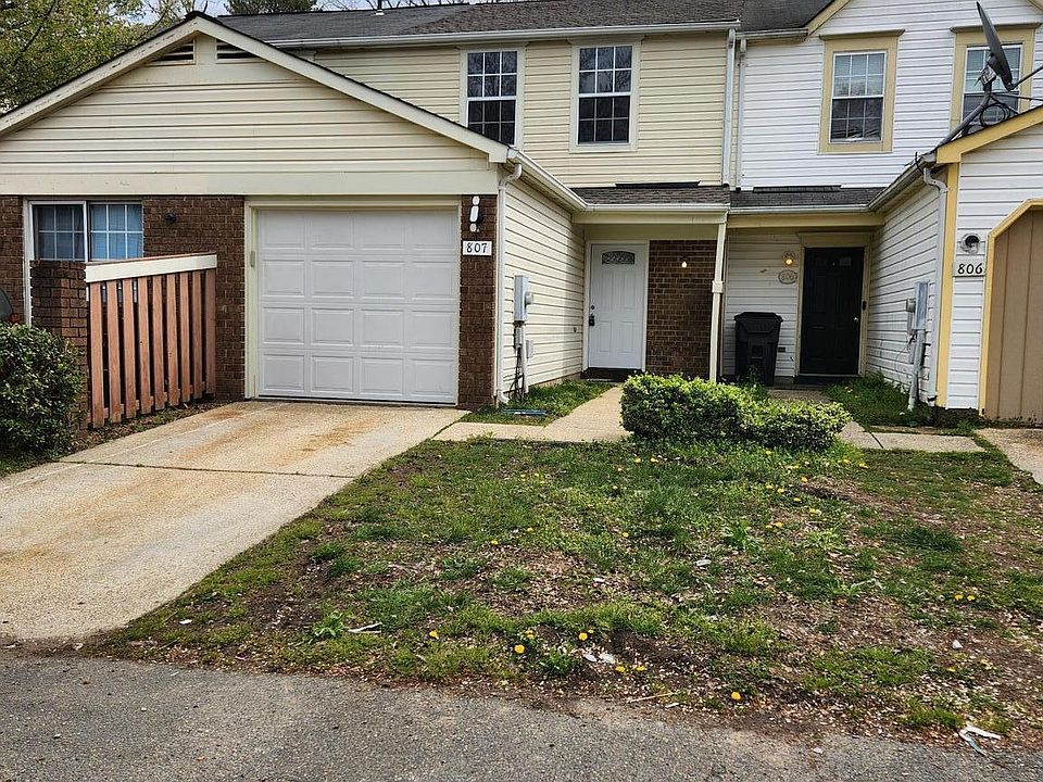 1st image of 46363 Columbus Dr