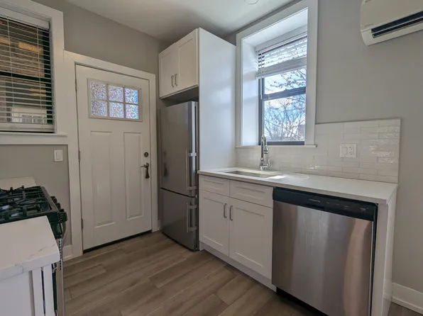(undisclosed Address), Chicago, IL 60613