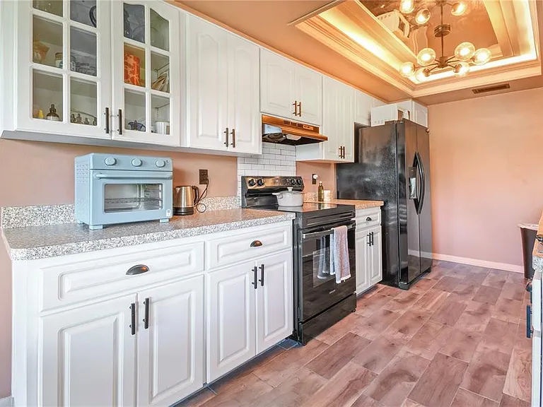 2906 Windridge Dr — Photo 24