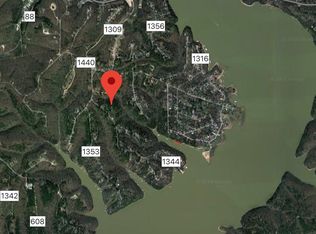 8024 Locust Ln, Rogers, AR 72756