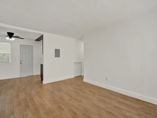 1306 S Douglas Rd APT 2, Miami, FL 33134