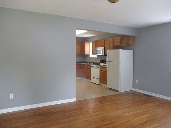 2nd image of 1110 Jetton Dr