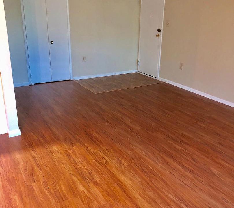 2nd image of 4345 Ivymount Ct APT 9