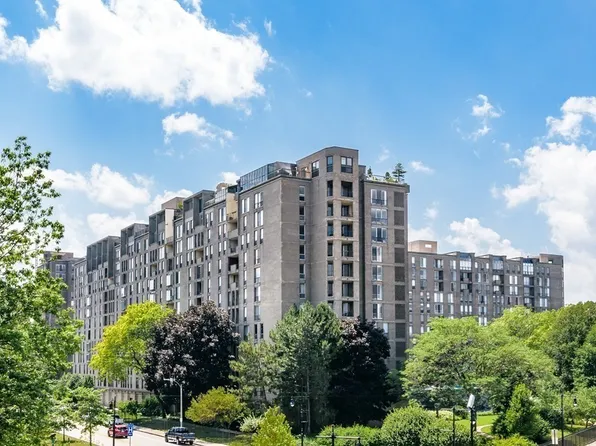 33 Pond Ave APT 1213, Brookline, MA 02445