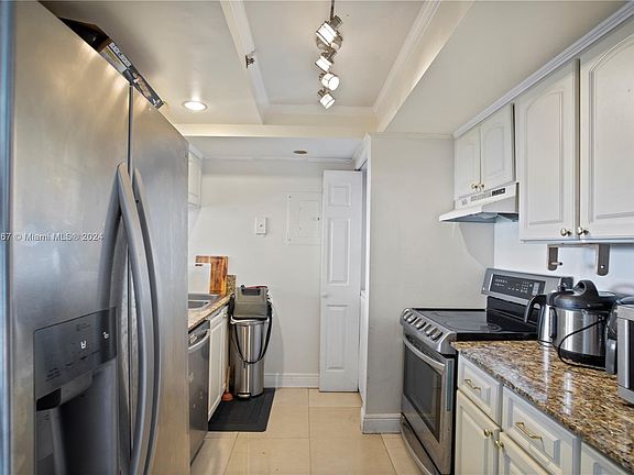 4th image of 7601 E Treasure Dr APT 1714