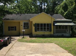 781 Raymond Rd, Jackson, MS 39204