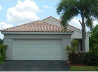 4349 Dogwood Cir, Weston, FL 33331