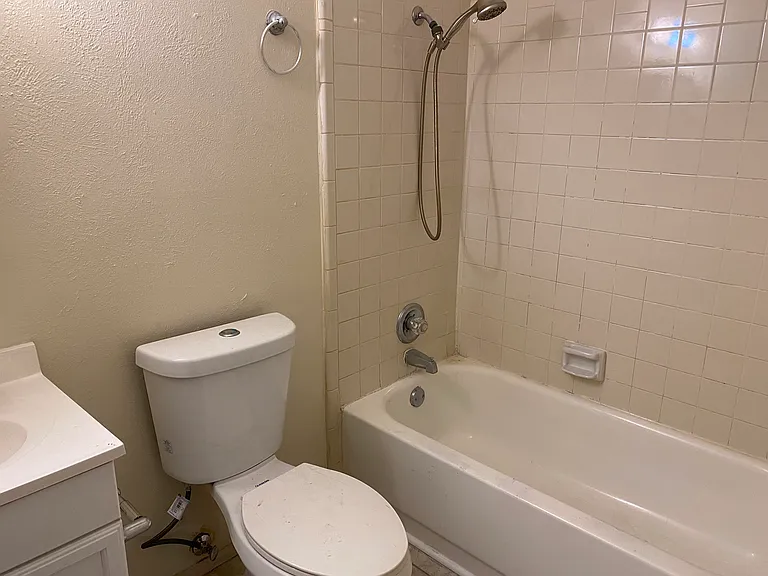 5808 Woodsetter Ln — Photo 4