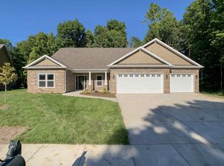 922 Bluegrass Trl, Kokomo, IN 46901