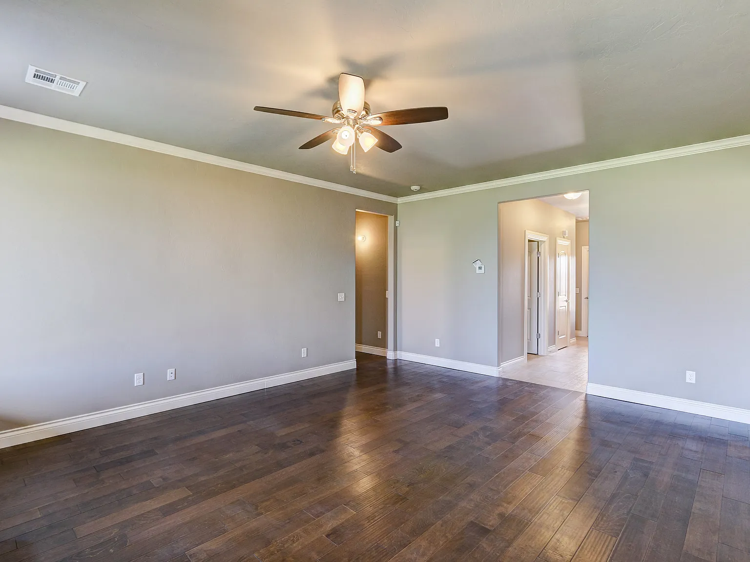 3 bed, 1794 sqft, $2,150 — Photo 4