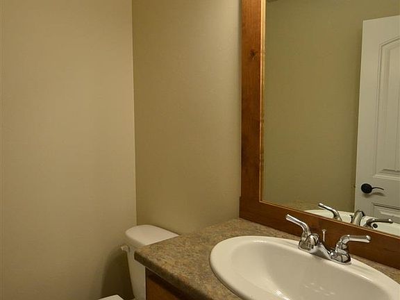 4th image of 122A Tailfeather Ln