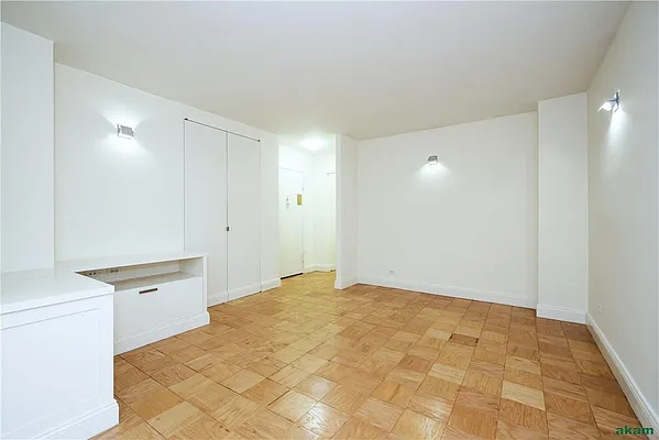 Sold by Akam Sales and Brokerage | media 10