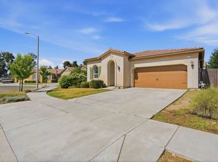 1119 N Linda Vista Ct, Visalia, CA 93291