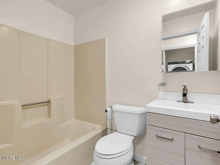 15 Garfield Ave #205 — Photo 10