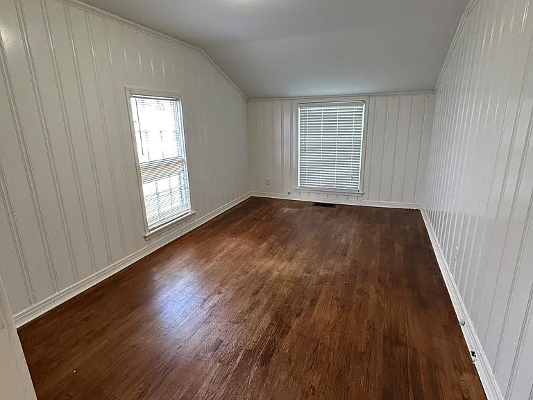 1255 San Patricio Dr — Photo 8