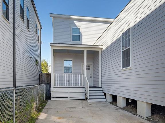 2nd image of 1326 Gallier St